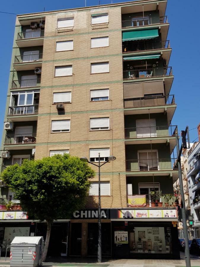 Habitacion Privada A 1500 Metros De La Playa Apartment Valencia Luaran gambar